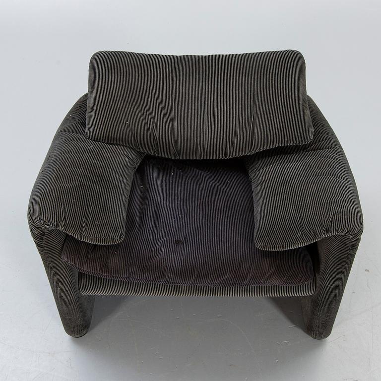 Vico Magistretti, armchair "Maralunga", Cassina late 20th century.