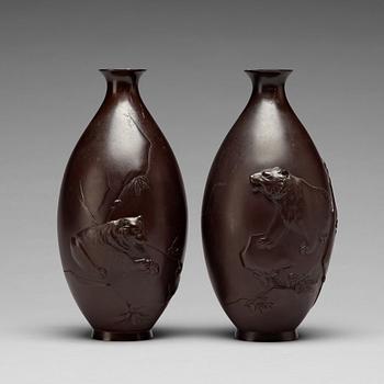 756. A pair of Japanese bronze vases, Meiji (1868-1912).