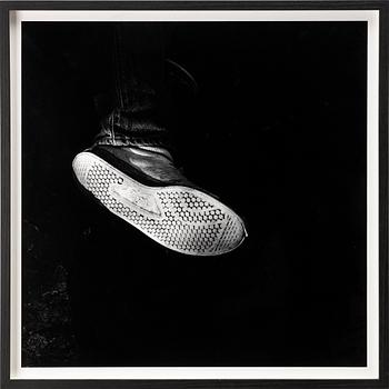 Robert Zuckerman, "Suspended Sneaker, El Cerrito, California", 1978.