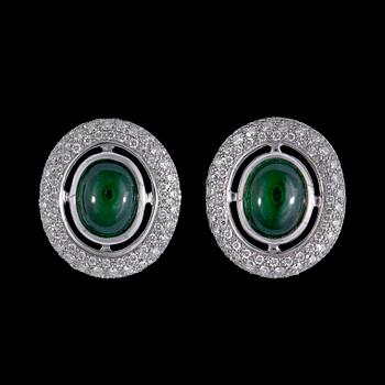 1239. A pair of jade and brilliant cut diamond earrings,tot. 1.45 cts.
