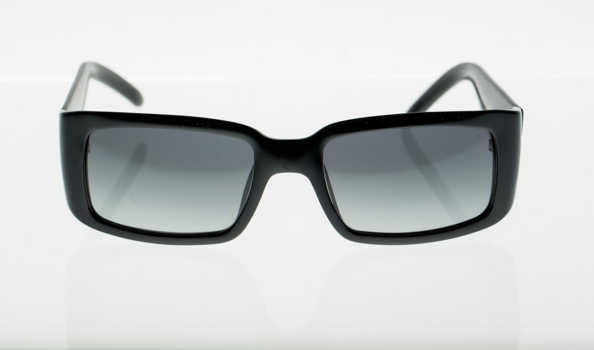 SOLGLASÖGON, Christian Dior.