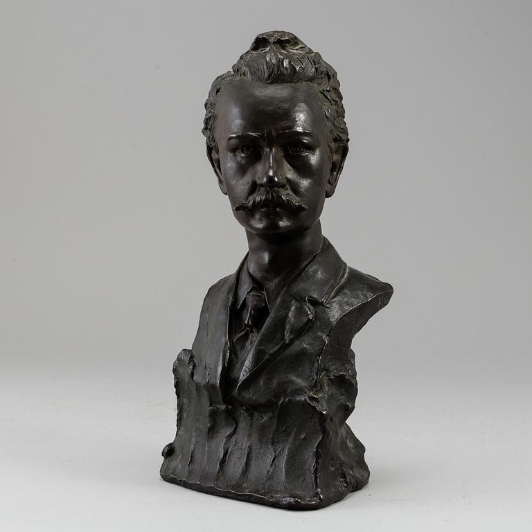 A. MORETTI, sculpture, bronze, signed and dated 1925.