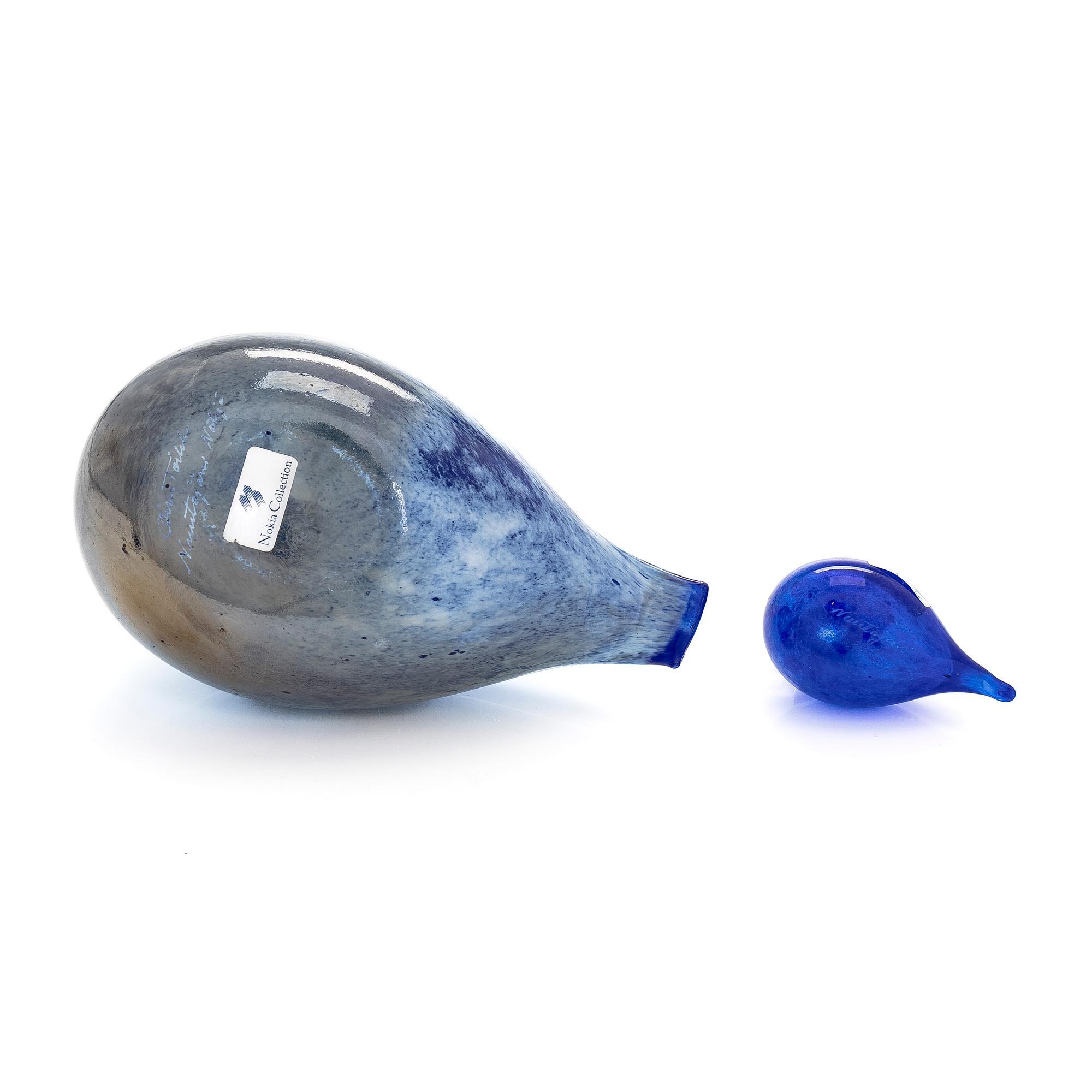 Oiva Toikka, Two glass birds, a Nokia Collection bird, and a blue Golden Crested Kinglet, both signed, 1980s.