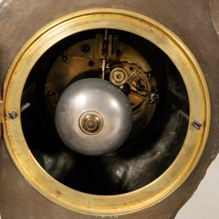 Table pendulum Louis XV style, early 20th century.