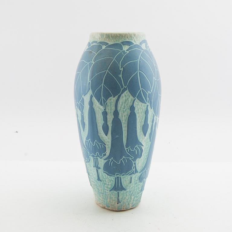 Josef Ekberg, Vase, stoneware, "Sgraffito", Gustavsberg.