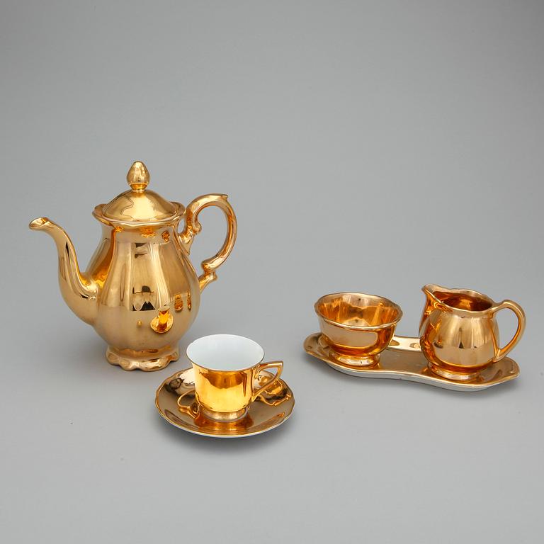 KAFFESERVIS, porslin/flintgods, 10 delar, omkring sekelskiftet, bl a Staffordshire, England.