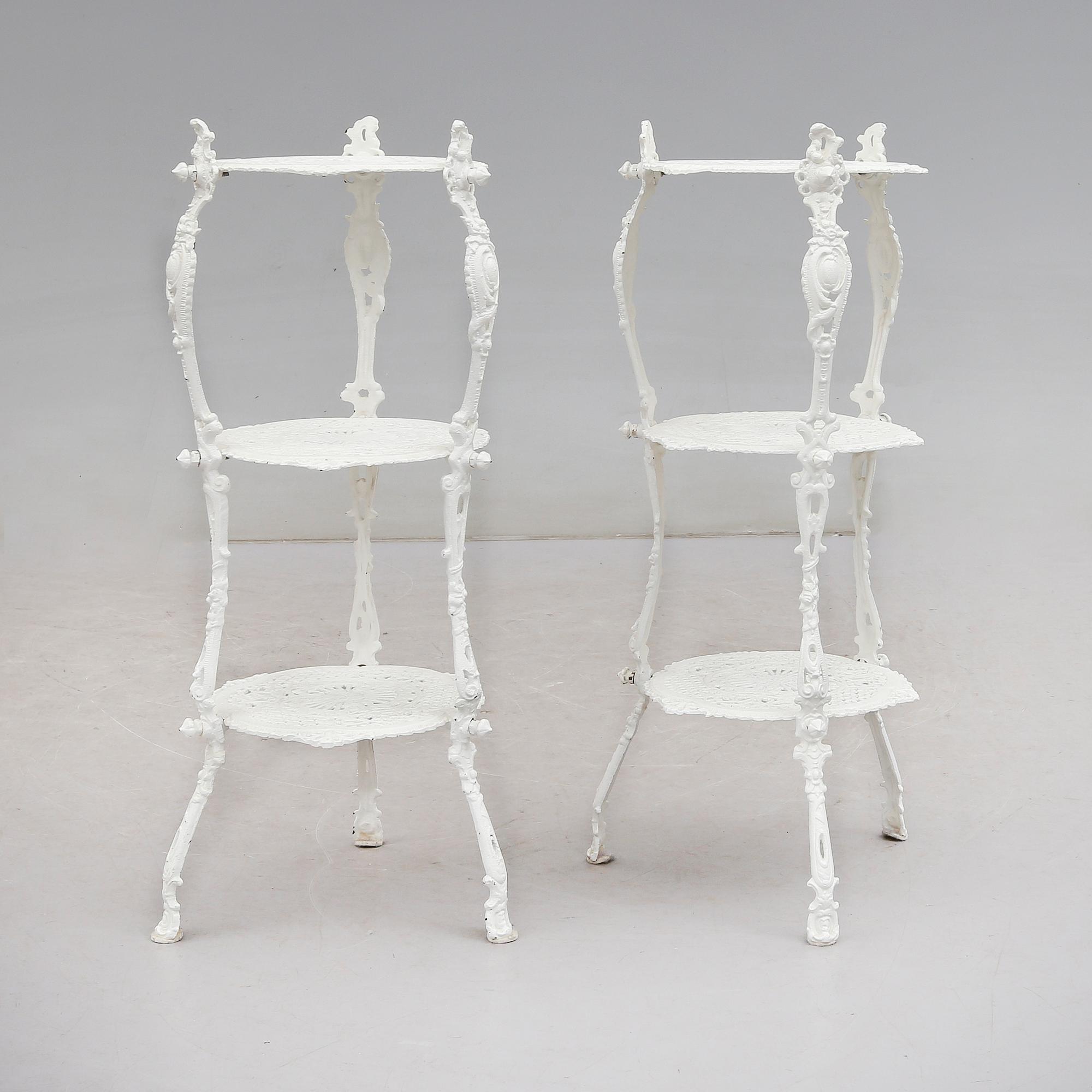 PIEDISTALER, 1 par, 1900-talets andra hälft.