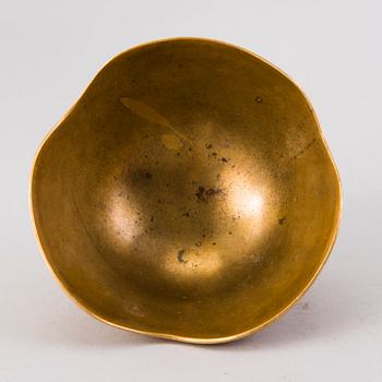 PAAVO TYNELL, a bronze bowl for Taito.