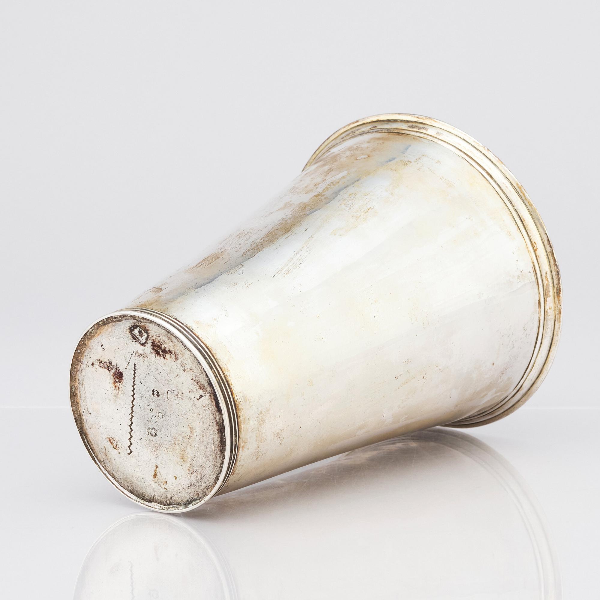 Johan Nützel, bägare, silver, Stockholm 1704. Karolinsk.