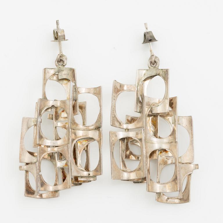 Rey Urban, örhängen, ett par, silver.