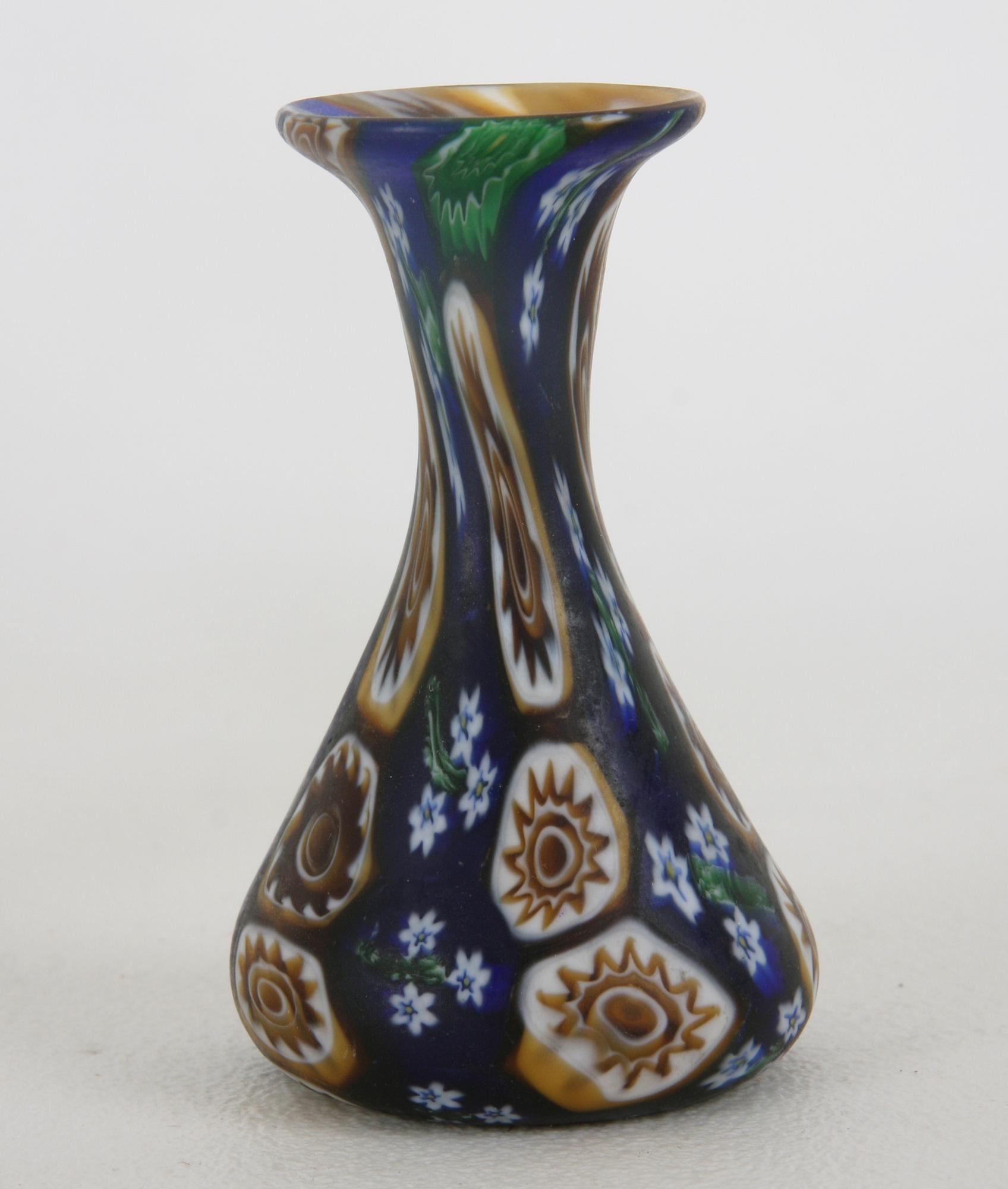 VASER, 2 st, glas, sk millefiore.