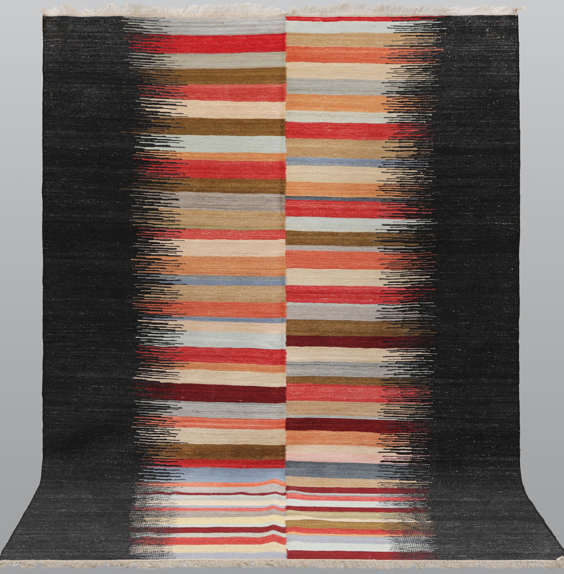 Matta, Kelim, modern design, ca 244 x 173 cm.