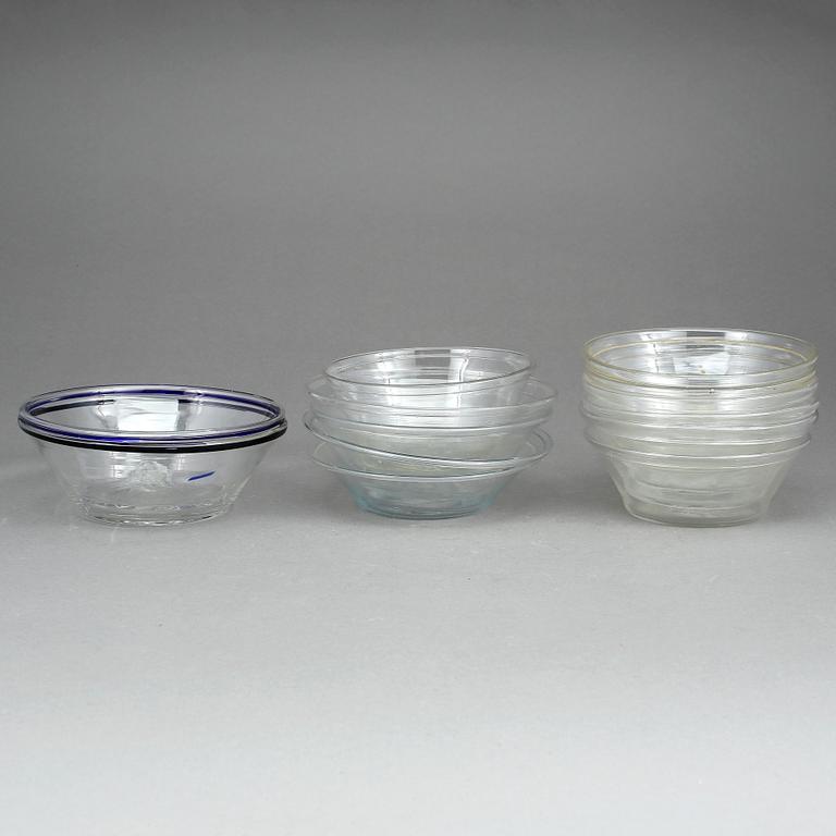 FILBUNKSSKÅLAR, 13 delar, glas, troligen Bergdala glasbruk, omkr 1900-tal.