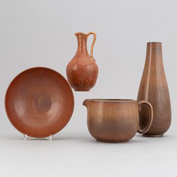 Gunnar Nylund, a set of two stoneware jugs, a bowl and a vase, Rörstrand, 1940's.