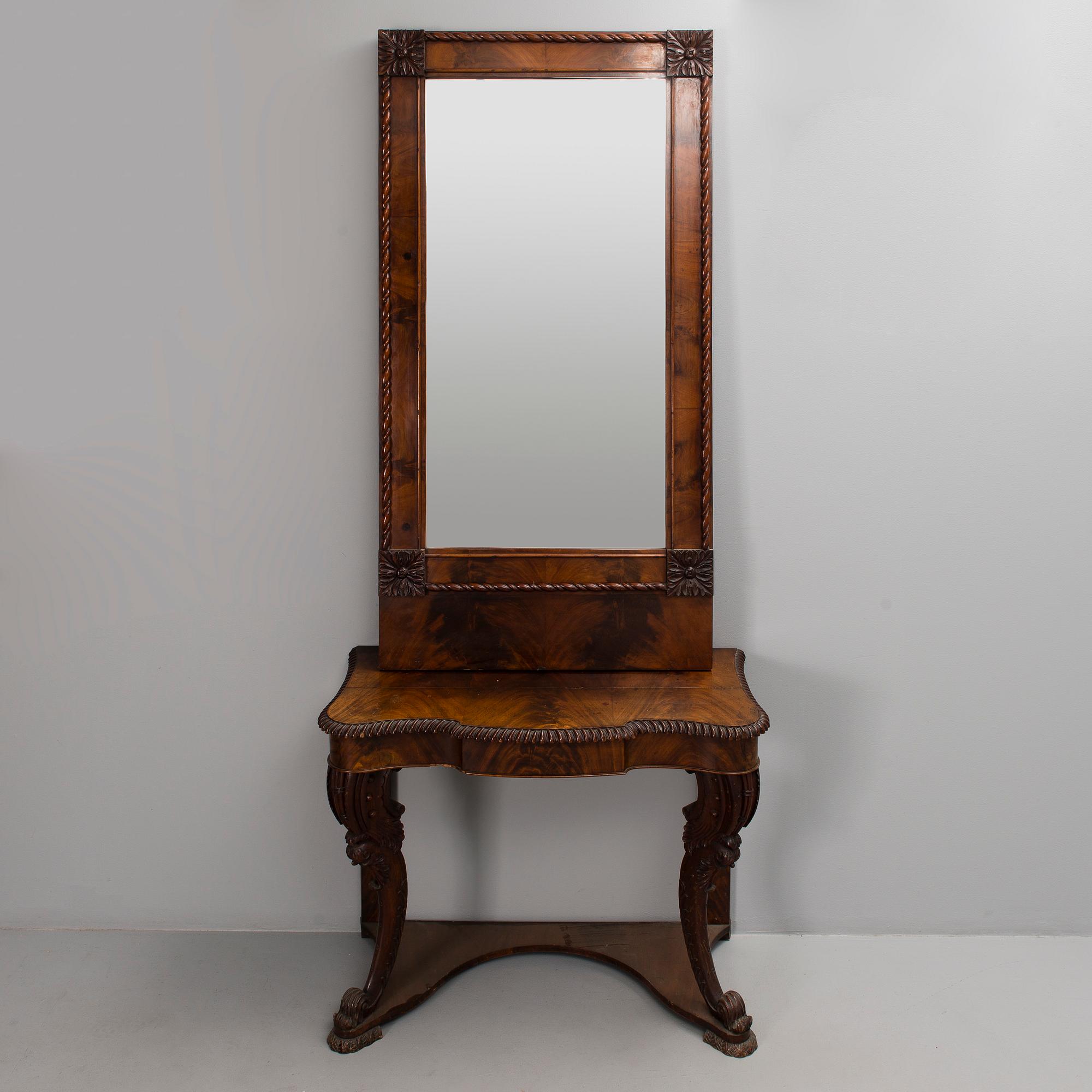 MIRROR AND CONSOLE TABLE, empire, mahogany, first half of the 19th century.