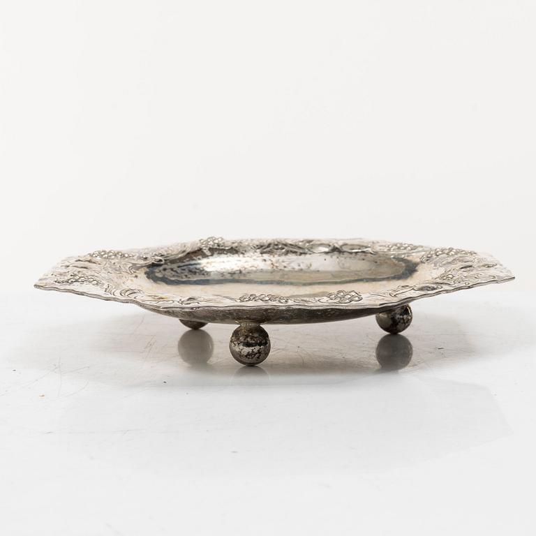 A Swedish silver dish, mark of JE Skreij, Falun 1929.