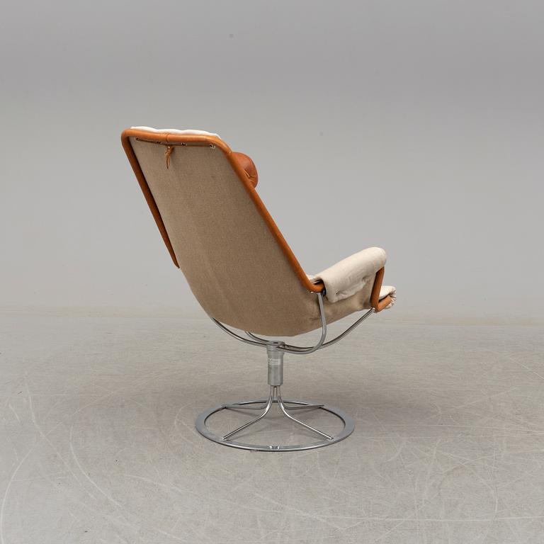 An easy chair by Bruno Mathson for Dux.