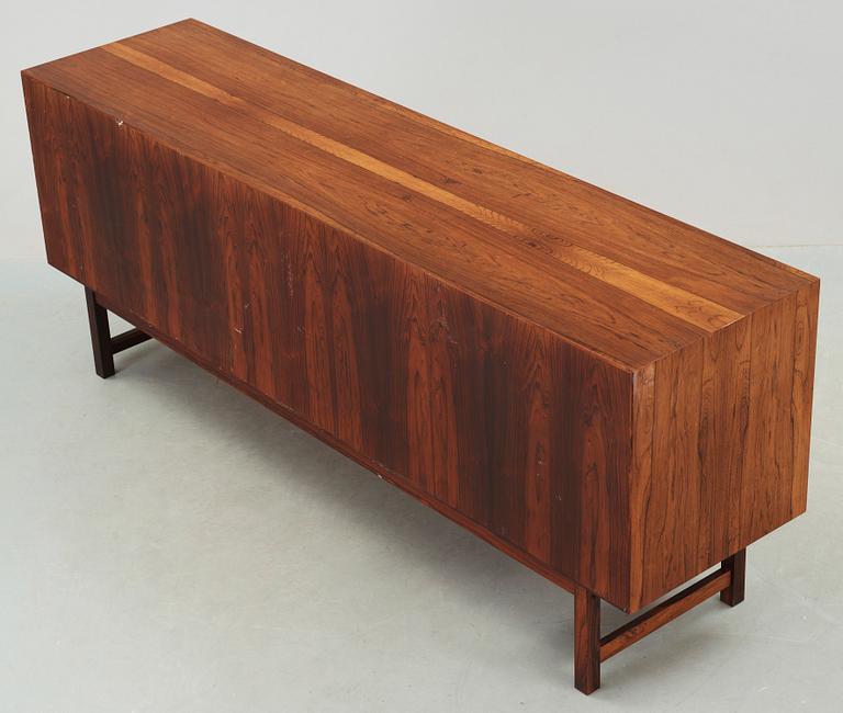 SIDEBOARD, "SK 15", Karl-Erik Ekselius, AB J. O. Carlsson, Vetlanda, 1960-tal.