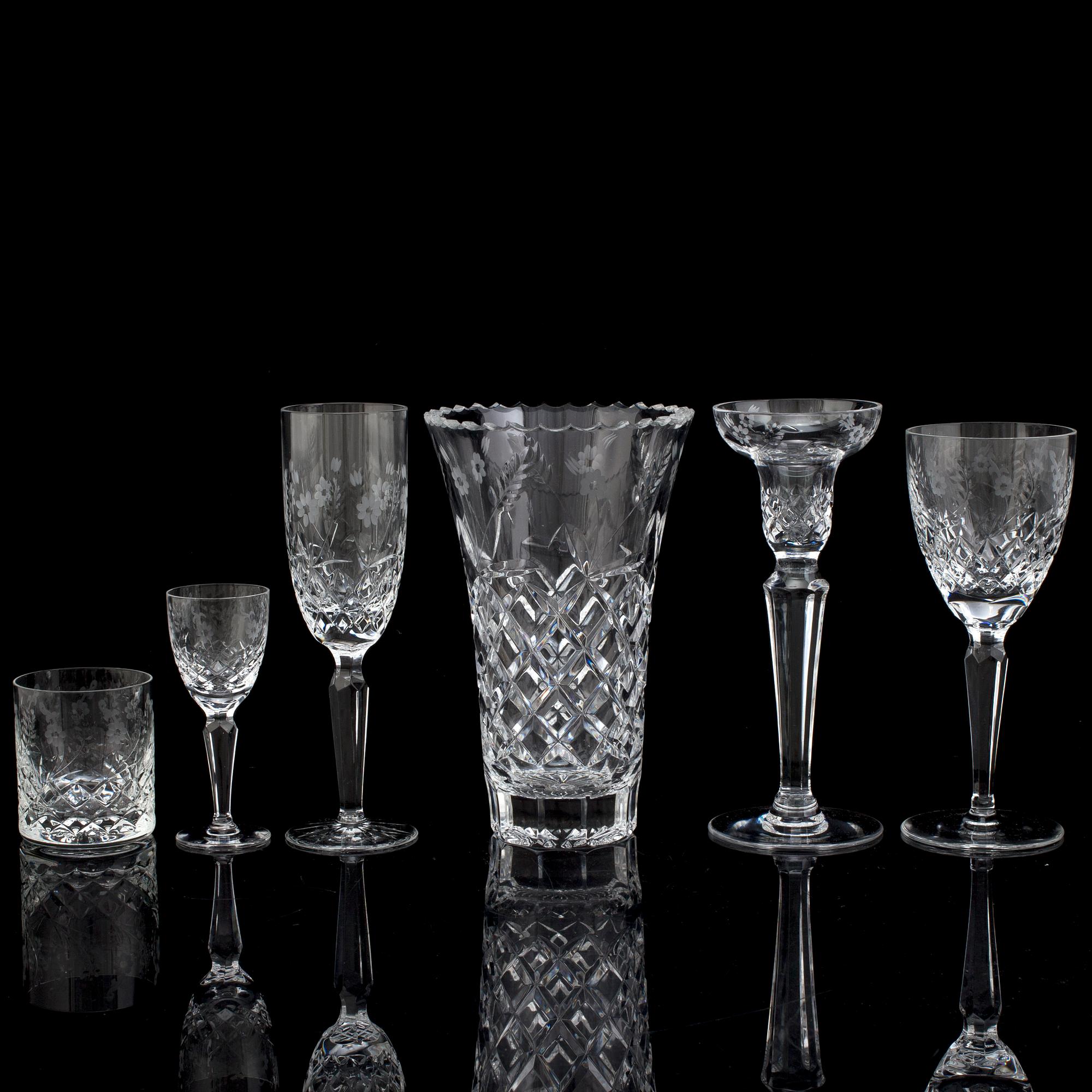 GLASSERVIS, 53 delar, "Haga", Kosta Boda, 1900-talets andra hälft.