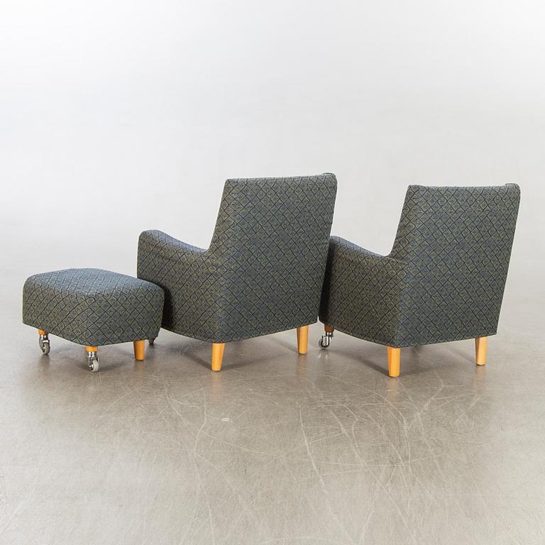 Erik Jörgensen,  a pair of armchairs and a stool, later part of the 20th century.