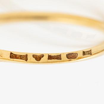 A ring 18K gold with a cushion-shaped old-cut diamond ca 4.30 ct, Carlman Stockholm 1904.