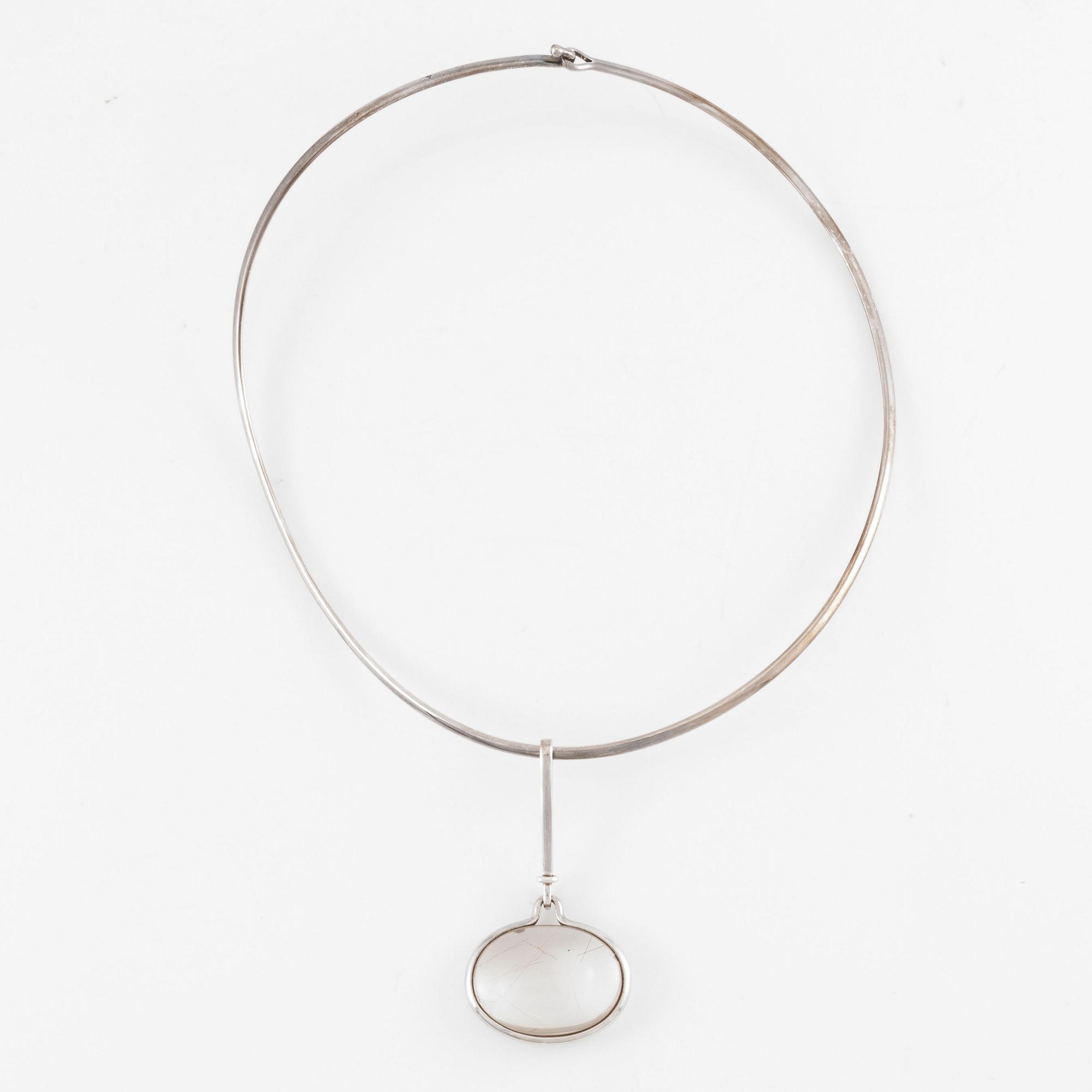 Vivianna Torun Bülow-Hübe, neck ring with pendant, sterling silver and rutilated quartz, contemporary.