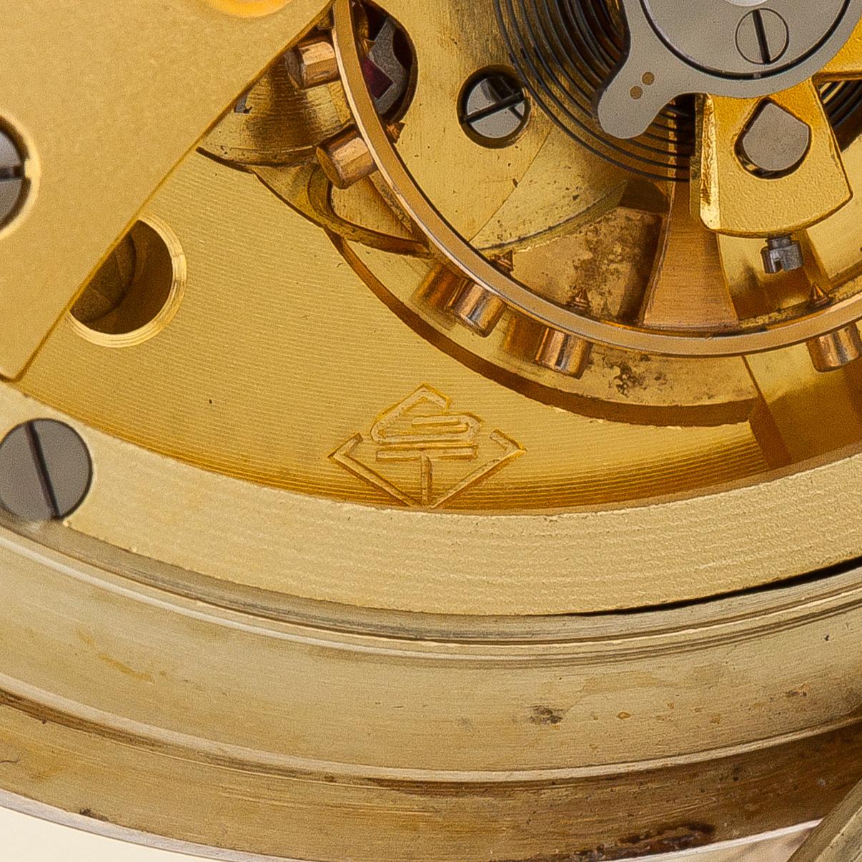 Revue, taskukello, savonette, 51,5 mm.