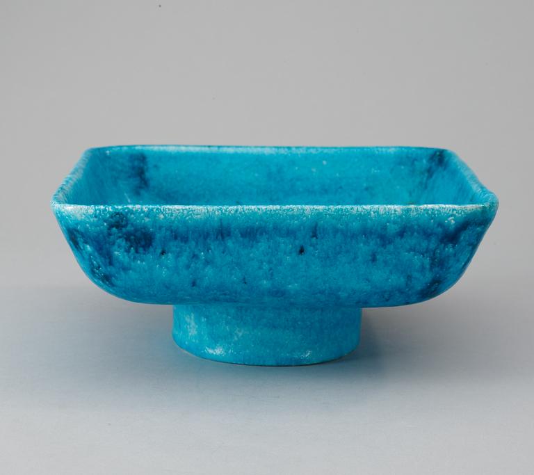 A Guido Gambone blue glazed bowl, Italy 1950's.