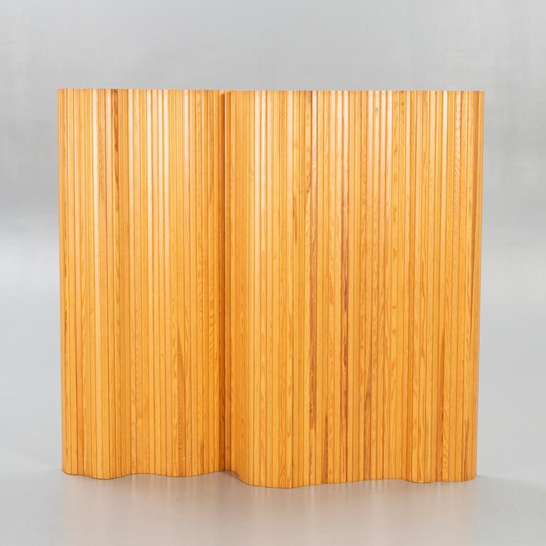 Alvar Aalto, folding screen, model number 100, Artek, Finland.