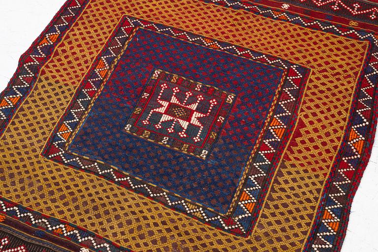 Rug, semi-antique Kelim, approx. 189 x 125 cm.