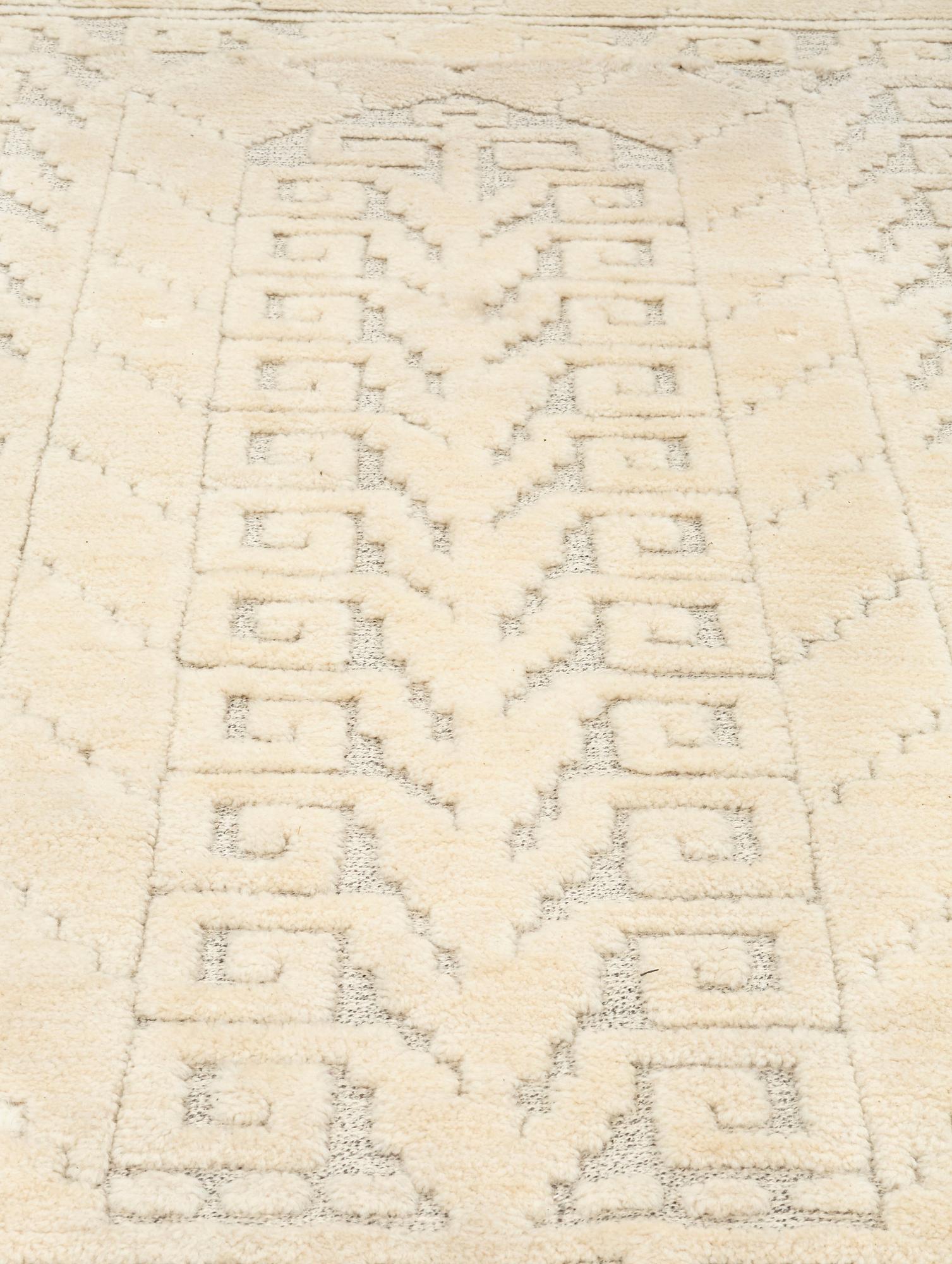 Märta Måås-Fjetterström, A CARPET, "Vita spetsporten", knotted pile in relief, ca 242,5 x 168,5 cm, signed AB MMF.