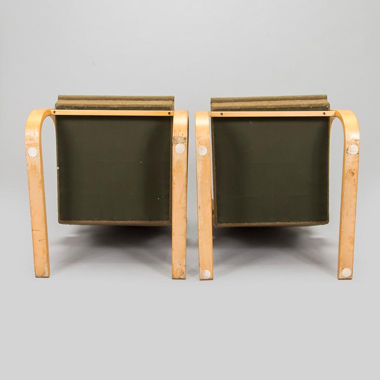Alvar Aalto, fåtöljer, ett par, modell 401, Artek, Finland, 1960-tal.