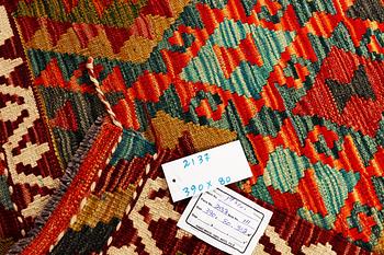 Gallerimatta, kelim, Afghanistan, ca 390 x 80 cm.