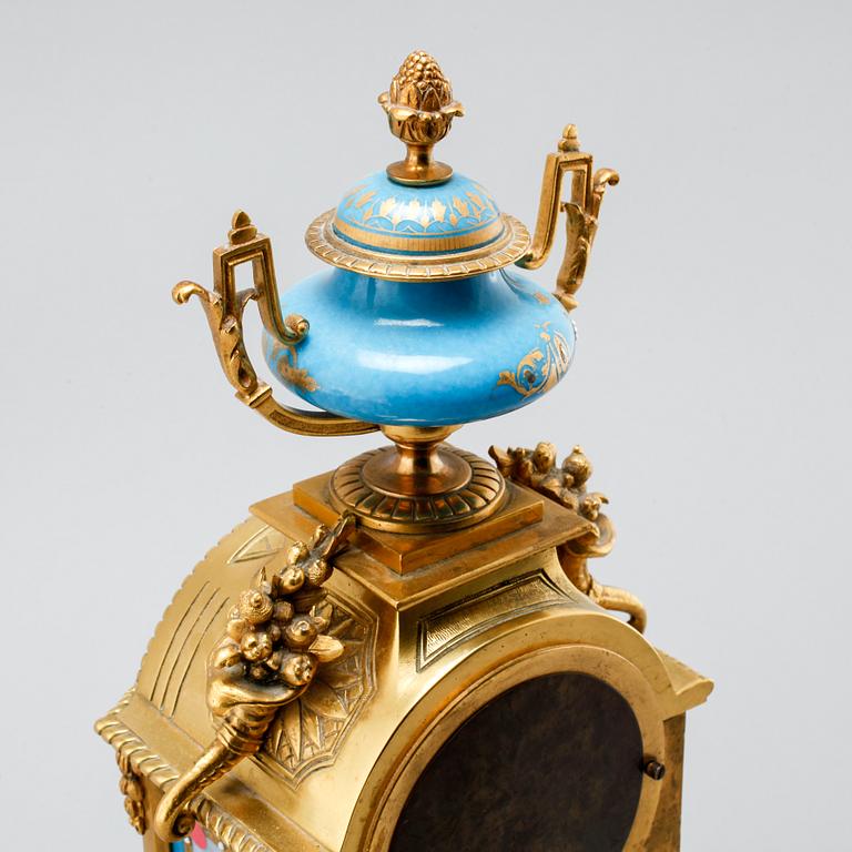 A 19th century mantle piece clock in Louis XVI-style.