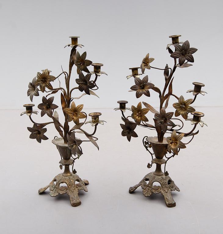 KANDELABRAR, 1 par, metall, Louis XVI-stil, sent 1800-tal.