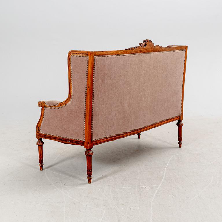 Soffa, Louis XVI-stil,  1900-talets första hälft.