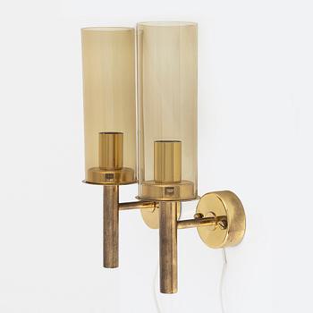 Hans Agne Jakobsson, a pair of V169/1 wall lamps, Hans-Agne Jakobsson AB, Markaryd, second half of the 20th century.