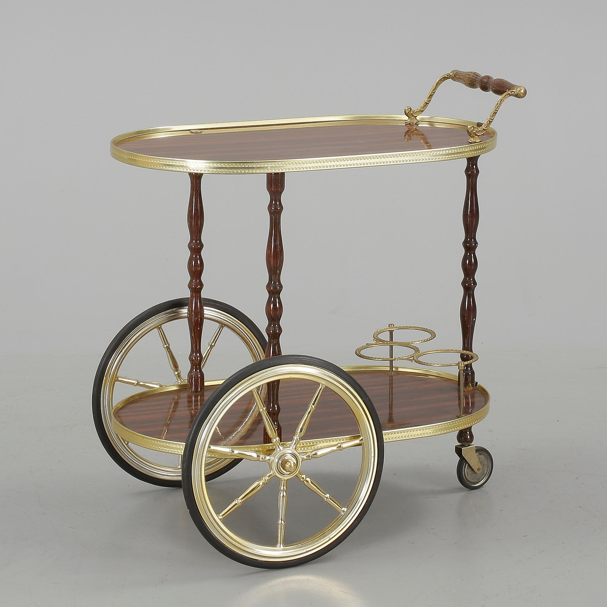 SERVERINGSVAGN, 1900-talets andra hälft.