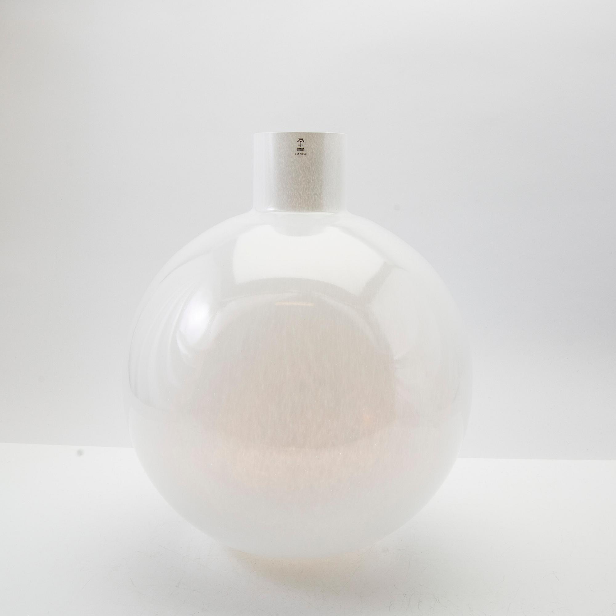 Carina Seth Andersson, vase, "Ball", Skruf.