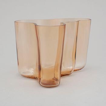 ALVAR AALTO, VAS, 'Savoy', glas, signerad Alvar Aalto Iittala 1936-1996.