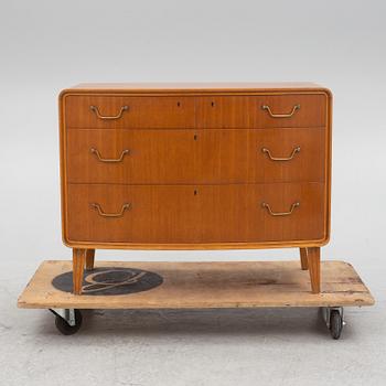 A Swedish Modern chest of drawers, Svenska Möbelfabrikerna, Bodafors, Sweden, 1940's/50's.