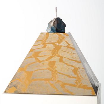 Robert Rauschenberg, "Araucan Mastaba, Roci Chile".