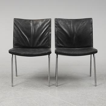 HANS J WEGNER, a pair of 'CH 401' 'Lufthavnstolen' chairs from the Kastrup series, Denmark, 1960's.