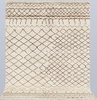 A Moroccan rug, approx. 180 x 123 cm.
