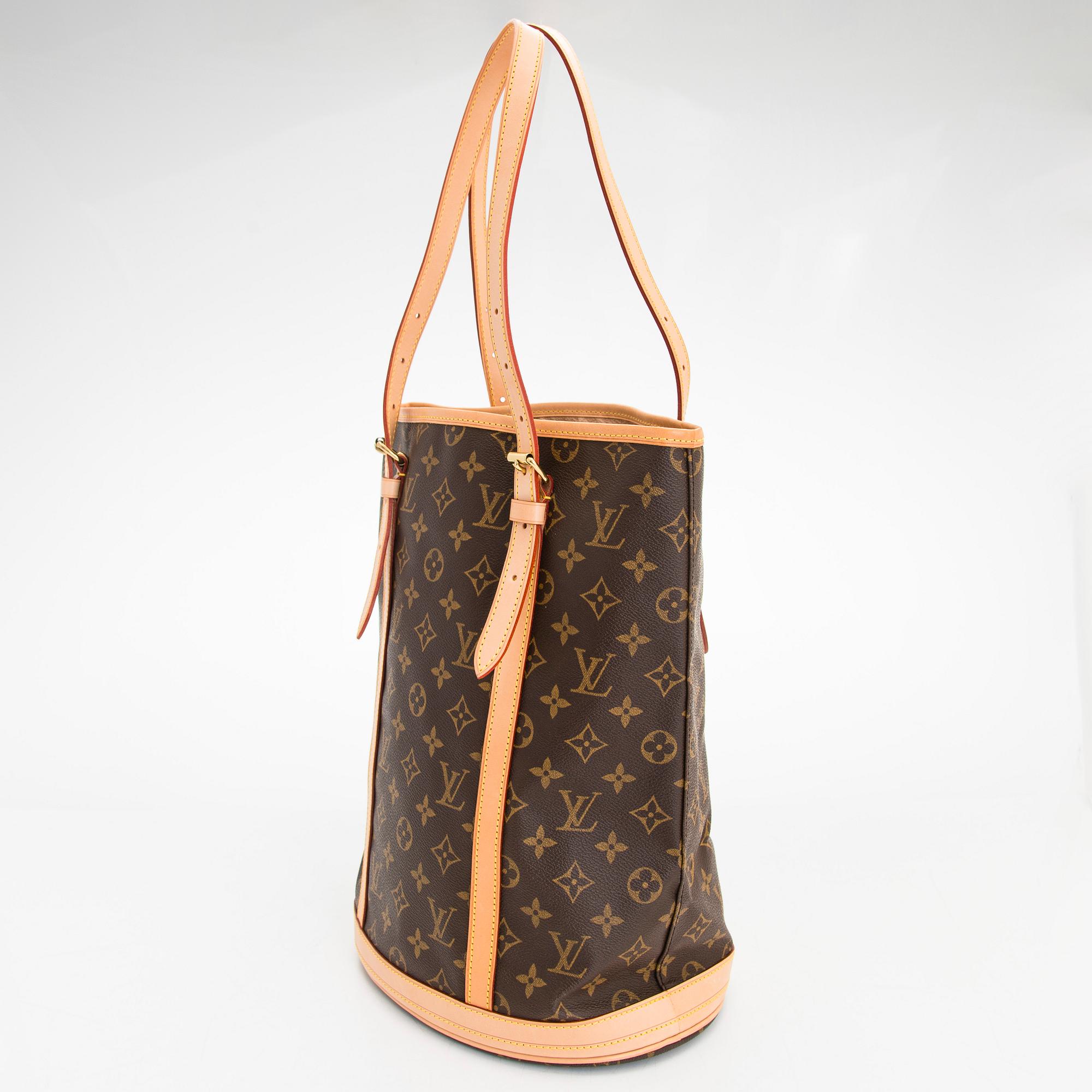 Louis Vuitton, "Bucket", väska med pochette.