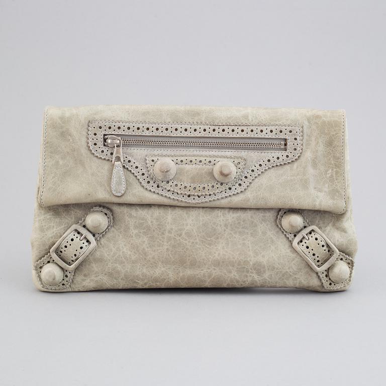 Balenciaga, clutch.
