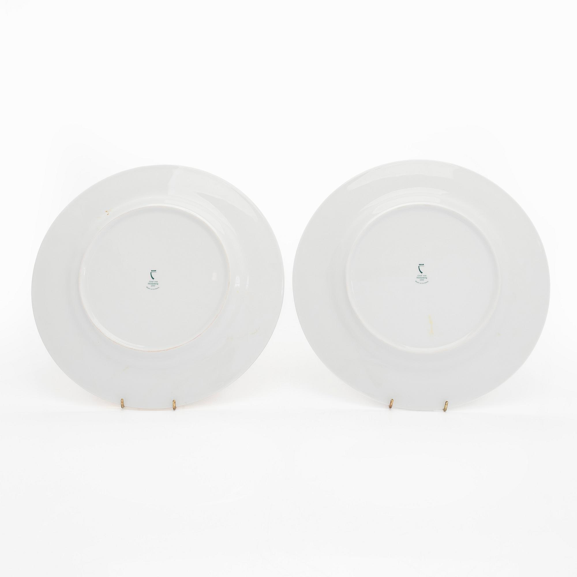 A set of twelve porcelain dinner plates, Graf von Henneberg, Germany.