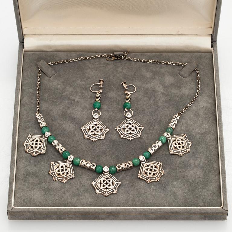 Kalevala Koru, collier och örhängen "Kanteletar"  silver, aventurin kvarts. Kalevala Koru, Helsingfors 1990.