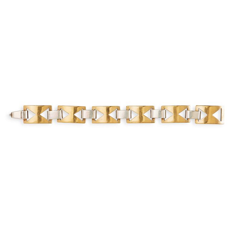 Sigurd Persson, a partly gilt bracelet, executed by the silversmith Madeleine Muhr, Stockholm 1980.