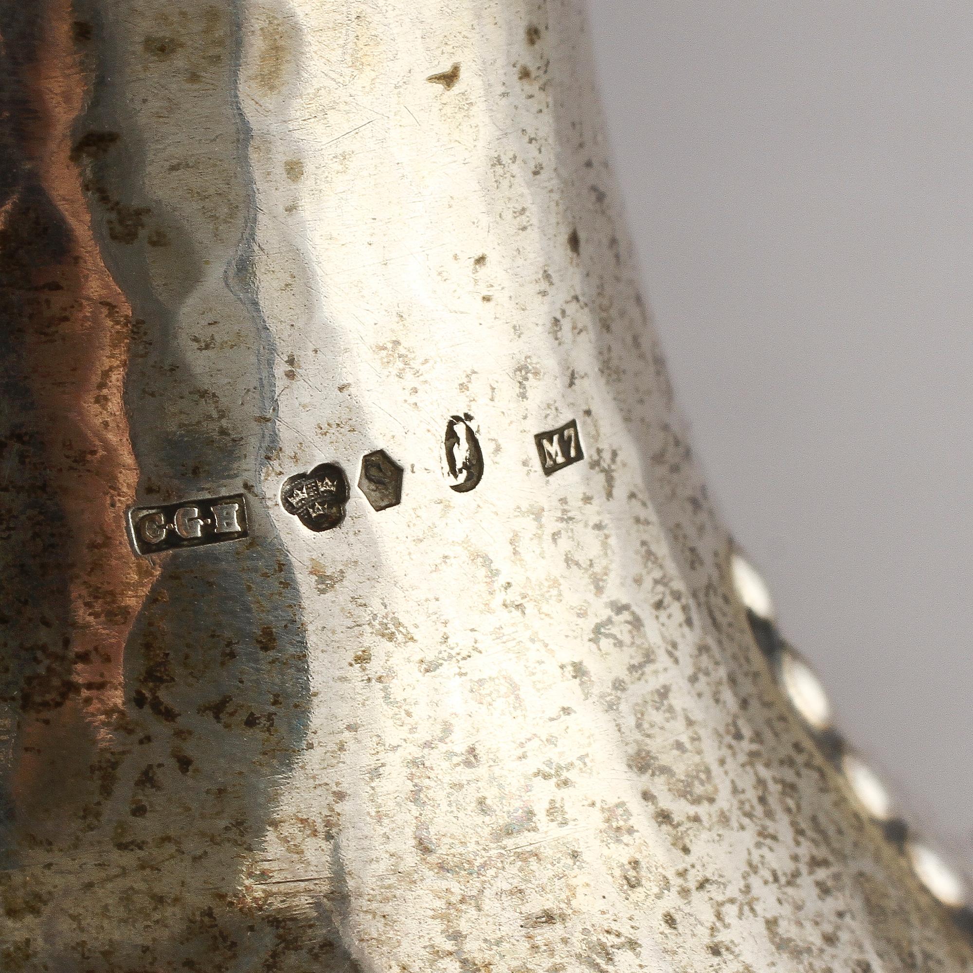 SKÅL på FOT, silver, C G Hallberg, Stockholm, 1914. Vikt 650 g.